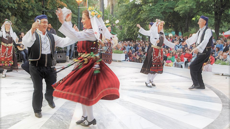Bu görselin içeriği dünyanın en iyi dans eden ülkesi, dünyanın en iyi dans eden ülkeleri, dünyanın en iyi dans eden ülkesi sıralaması, en iyi dans, dünyada en iyi dans eden ülkesi, dans ülkeleri konuları ile ilgilidir.