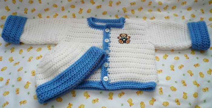 Tığ işi erkek bebek hırkaları