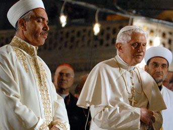 MÜSLÜMAN ve hristiyanların aynı ortamda ibadet etmesi.