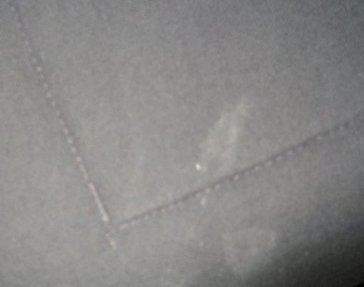 Elbiseye ve yatağa bulaşan kurumuş meniyi temizlemenin yolları nelerdir?