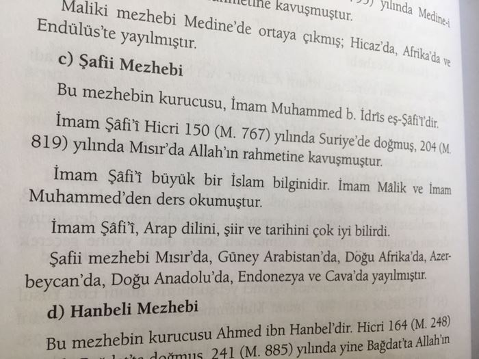 İlmihal tavsiye edebilir misiniz ?