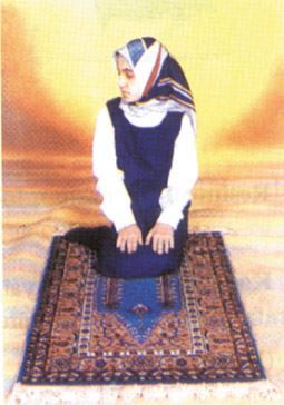 Kadın namaz oturuş şekli