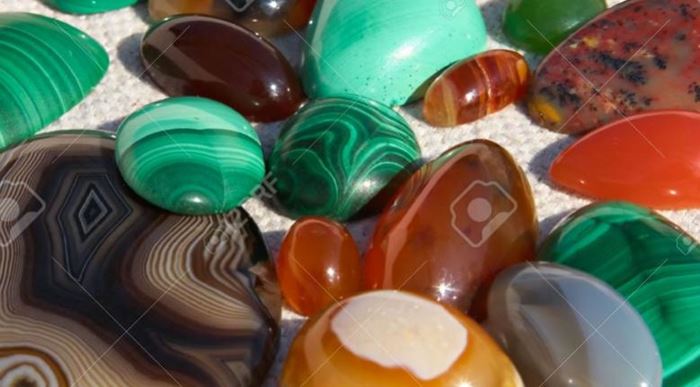 Akik Taşının Önemi ve Faydaları Nelerdir?