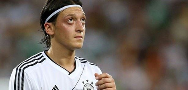 Erkeklerin toka takması?