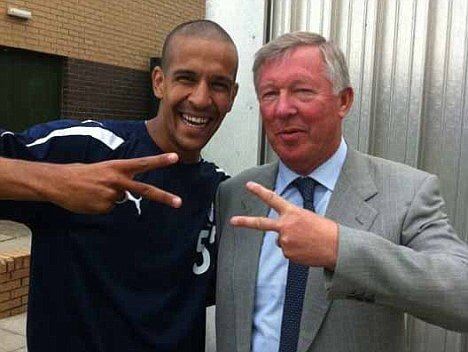 İki parmak işareti nedir?