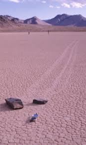 Yürüyen Taşlar ve aciklanamayan olaylar Kur’anda var mı?