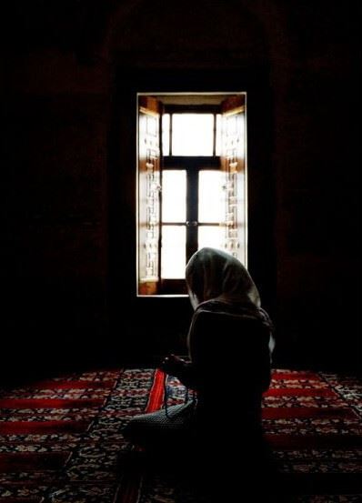 Hiç bilenle bilmeyen bir olurmu? şiir