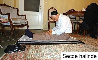 Sandalyede namaz (resimli anlatım)