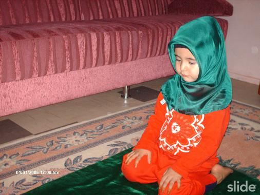 Namaz kılanların resimleri buraya