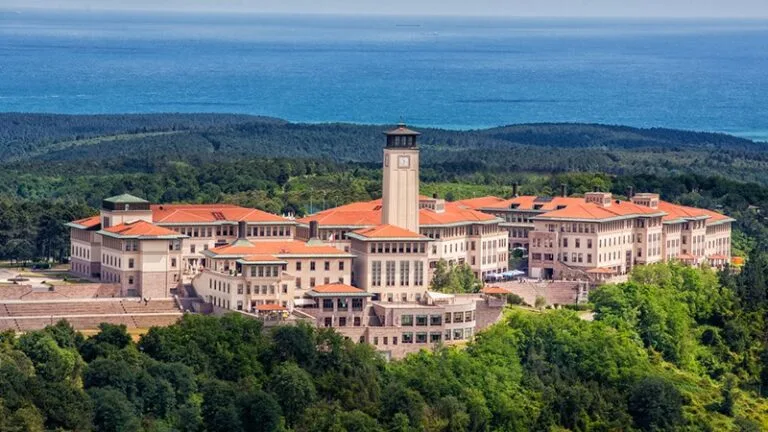 en iyi ozel universiteler